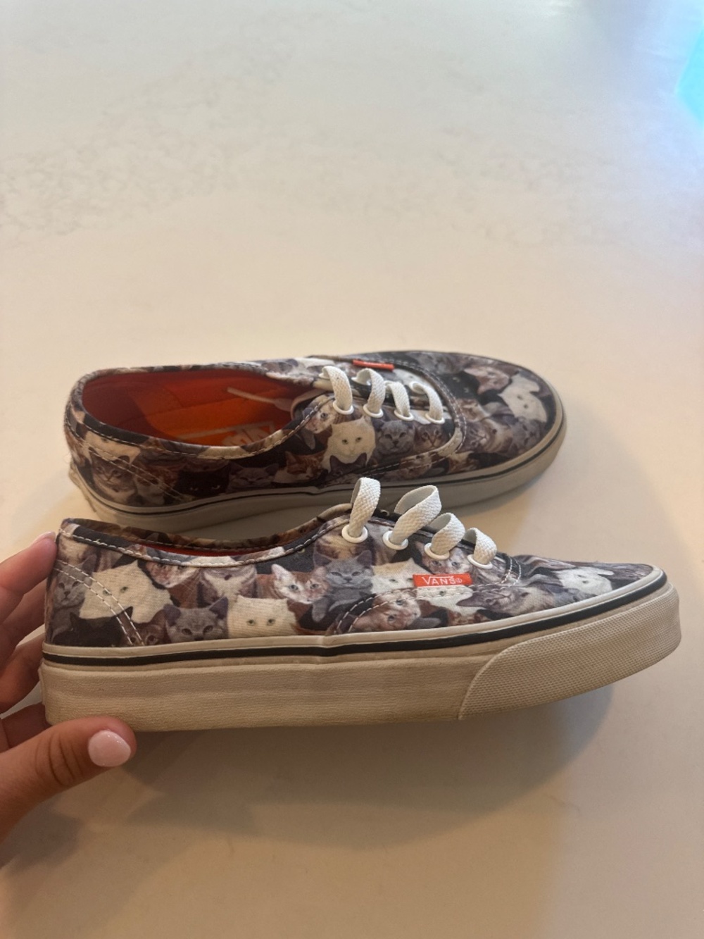 Vans - Picture 2 of 5